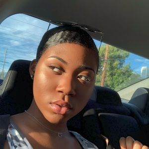 Meet your Posher, Kristin